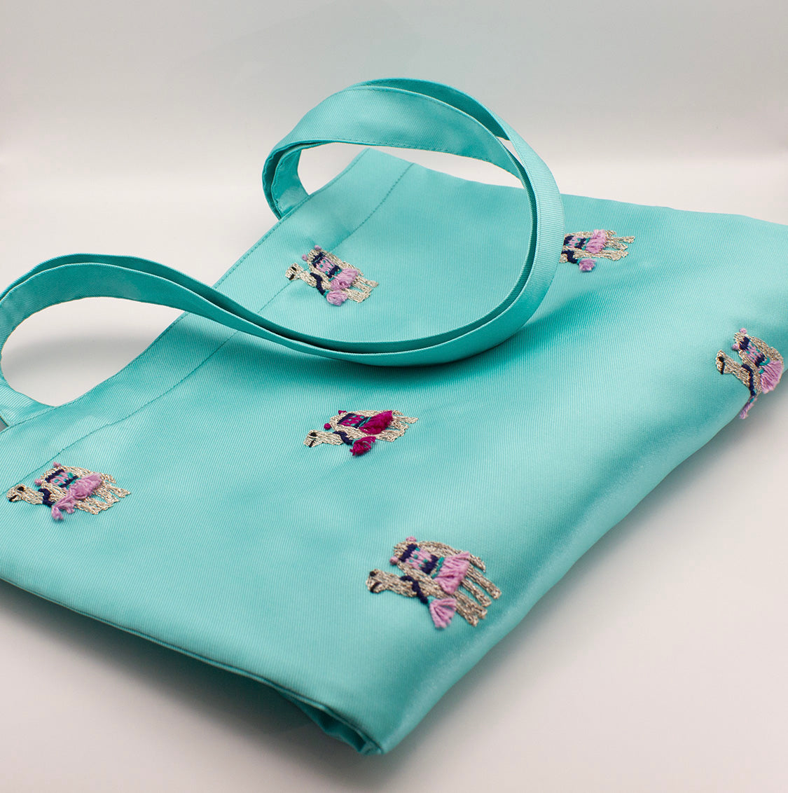 حقيبة يد - نقشة الجمل