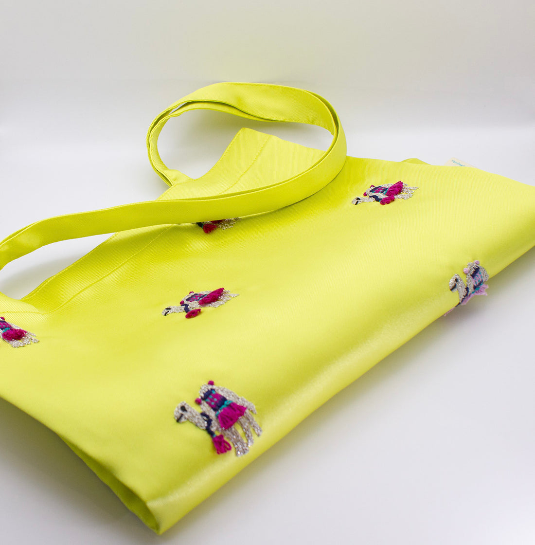 حقيبة يد - نقشة الجمل